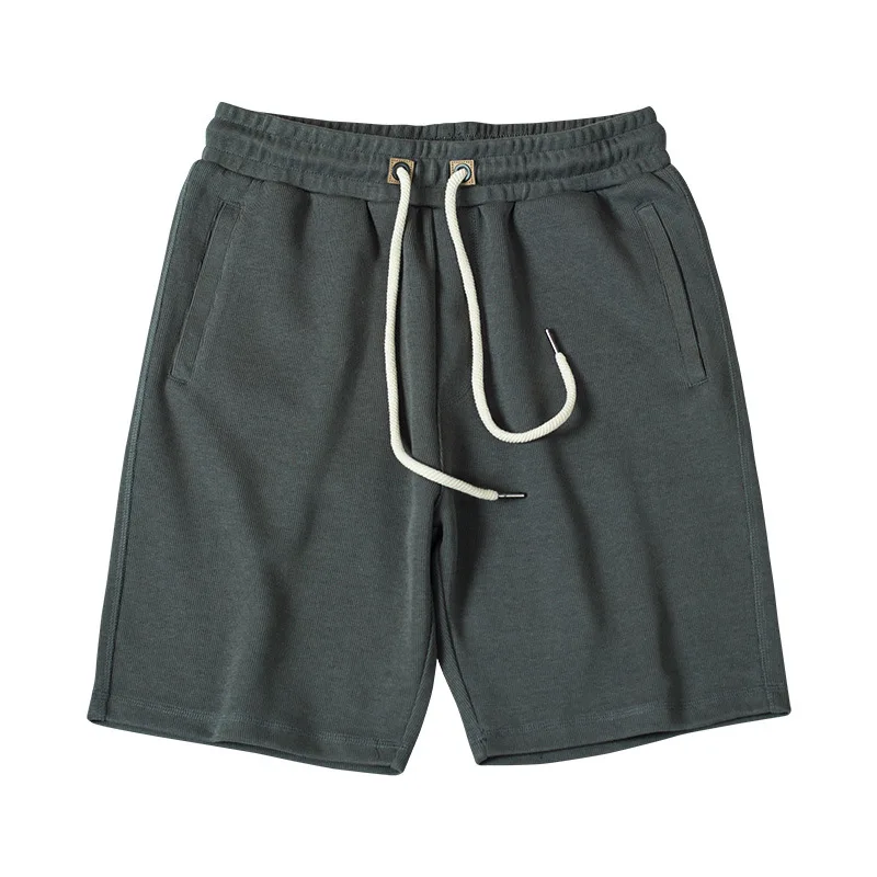 La tienda recomienda pantalones de punto recortados, pantalones cortos básicos con cordón simple y pantalones cortos de gimnasio.