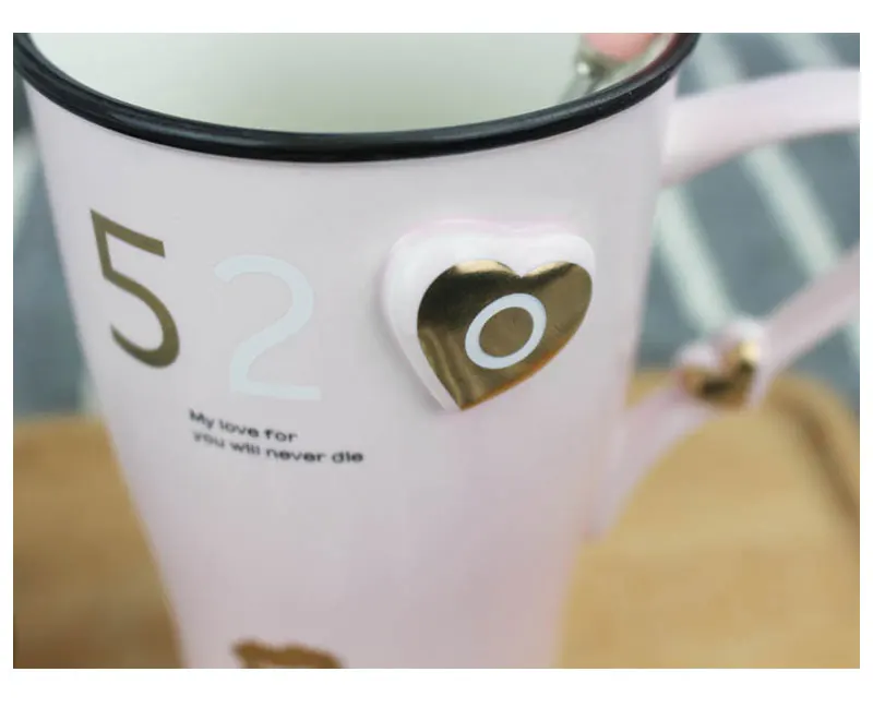 OUSSIRRO 2 шт./компл. Творческий Керамика пара чашка кружка Love с ложкой крышкой ко Дню Святого Валентина свадьбы подарки на день рождения с подарочной коробкой