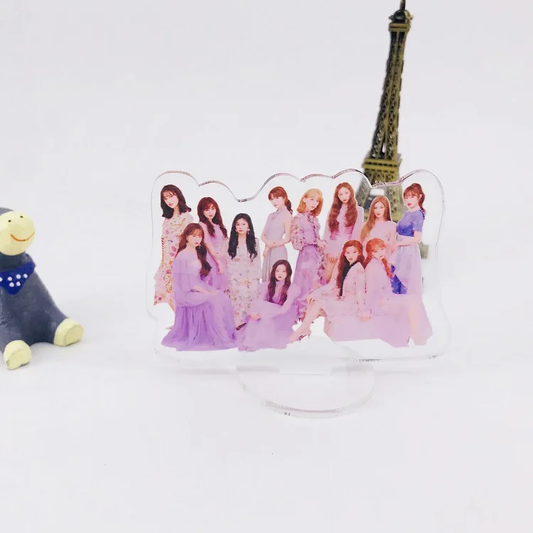 [MYKPOP]IZONE Standing Plate Desk Decoration KPOP Fans Collection SA19101405 | Игрушки и хобби
