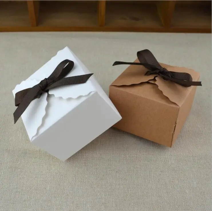 

20pcs Vintage Retro White/Kraft Paper Box Mini DIY Wedding Favor Gift Box Small Single Cake Box Packaging With Ribbon