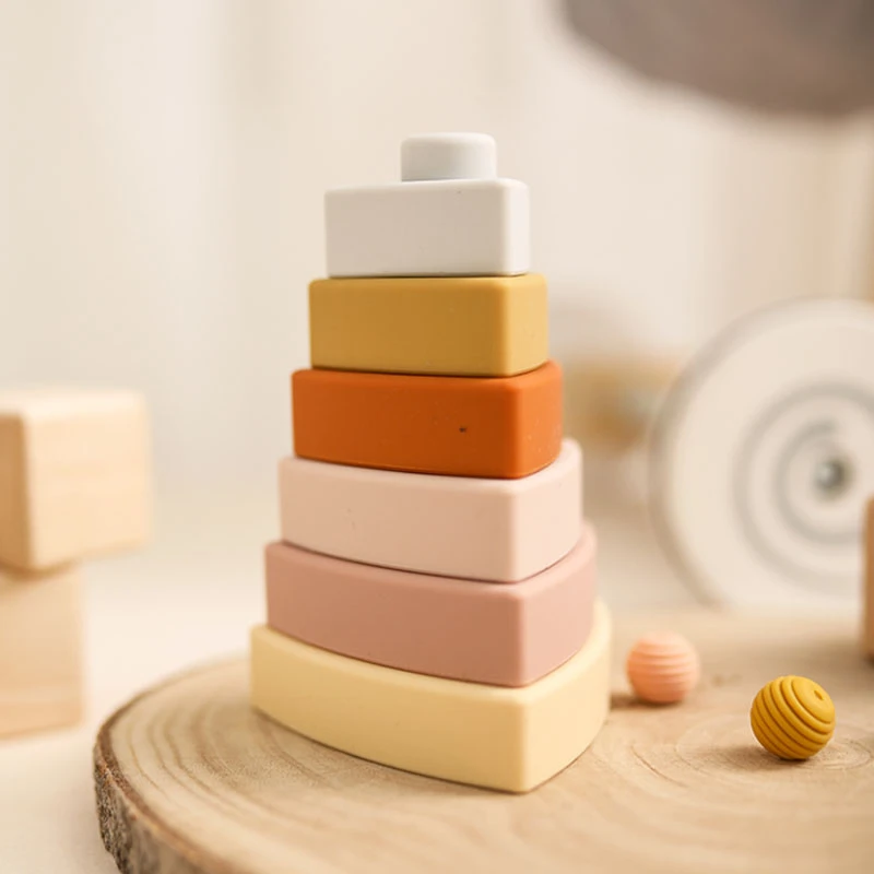 赤ちゃんのおもちゃ 柔らかいシリコーンの赤ちゃんのおもちゃ 食品グレードの三角形の形 3d構造のおもちゃ ゴム製の歯が生えるビーズ モンテッソーリおもちゃ Blocks Aliexpress