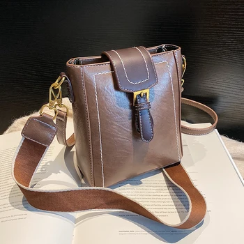 

Women's Bag 2020 Designer Bag Fashion Underarm Bag Bucket Bag Handbag & Unusual Bag Shoulder Bag Messenger Bag Width 17cm