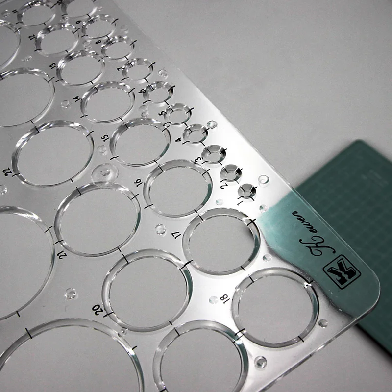 Ruler Template Rectangular Round Hole 17.2cm x 11.6cm