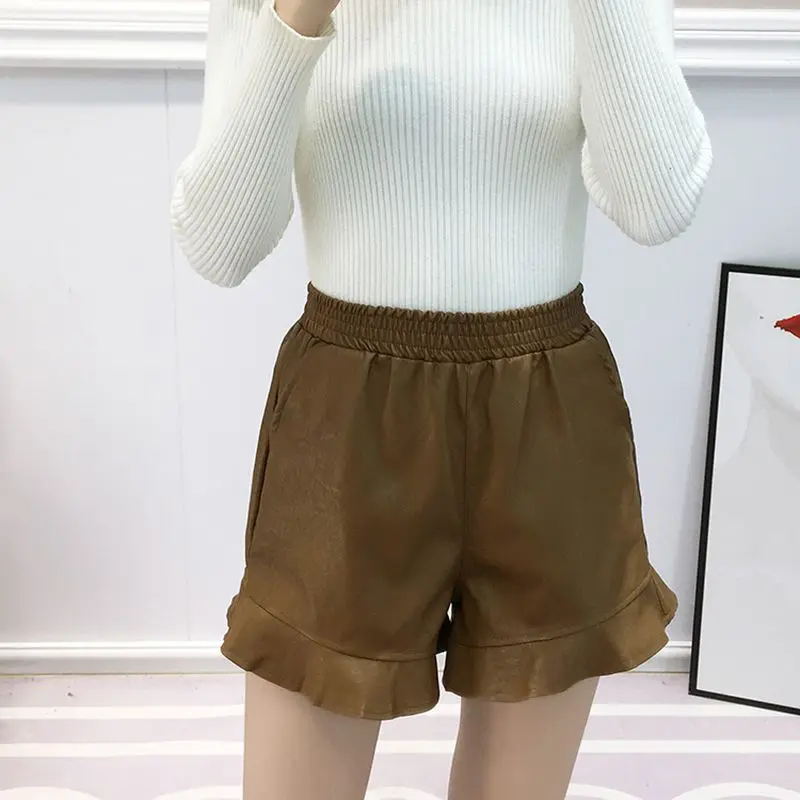 Fashion new leather shorts women's solid color casual wide leg PU leather high waist autumn and winter boots shorts