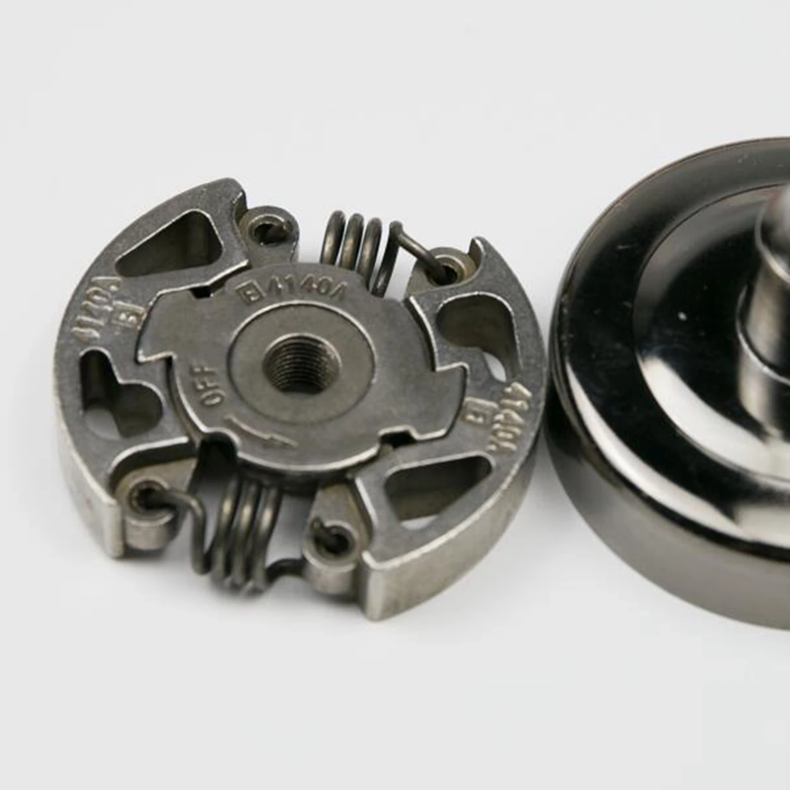 Рисунок 6 - Металлическая муфта и барабан для