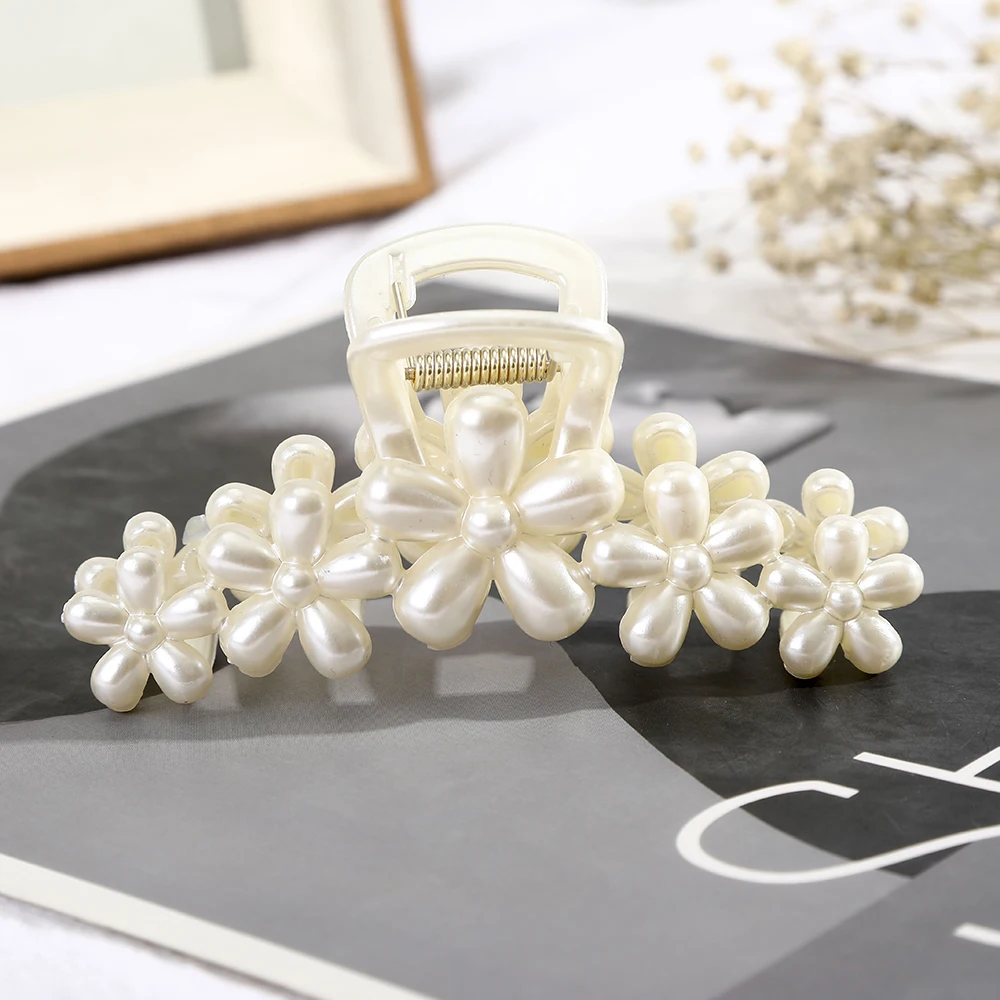 Woman Classic Big Pearl Hair Claws Barrettes Fashion Hair Clips Crab Girls Hair Accessories Hairpins Female Ornament Hairgrip flapper headband Hair Accessories