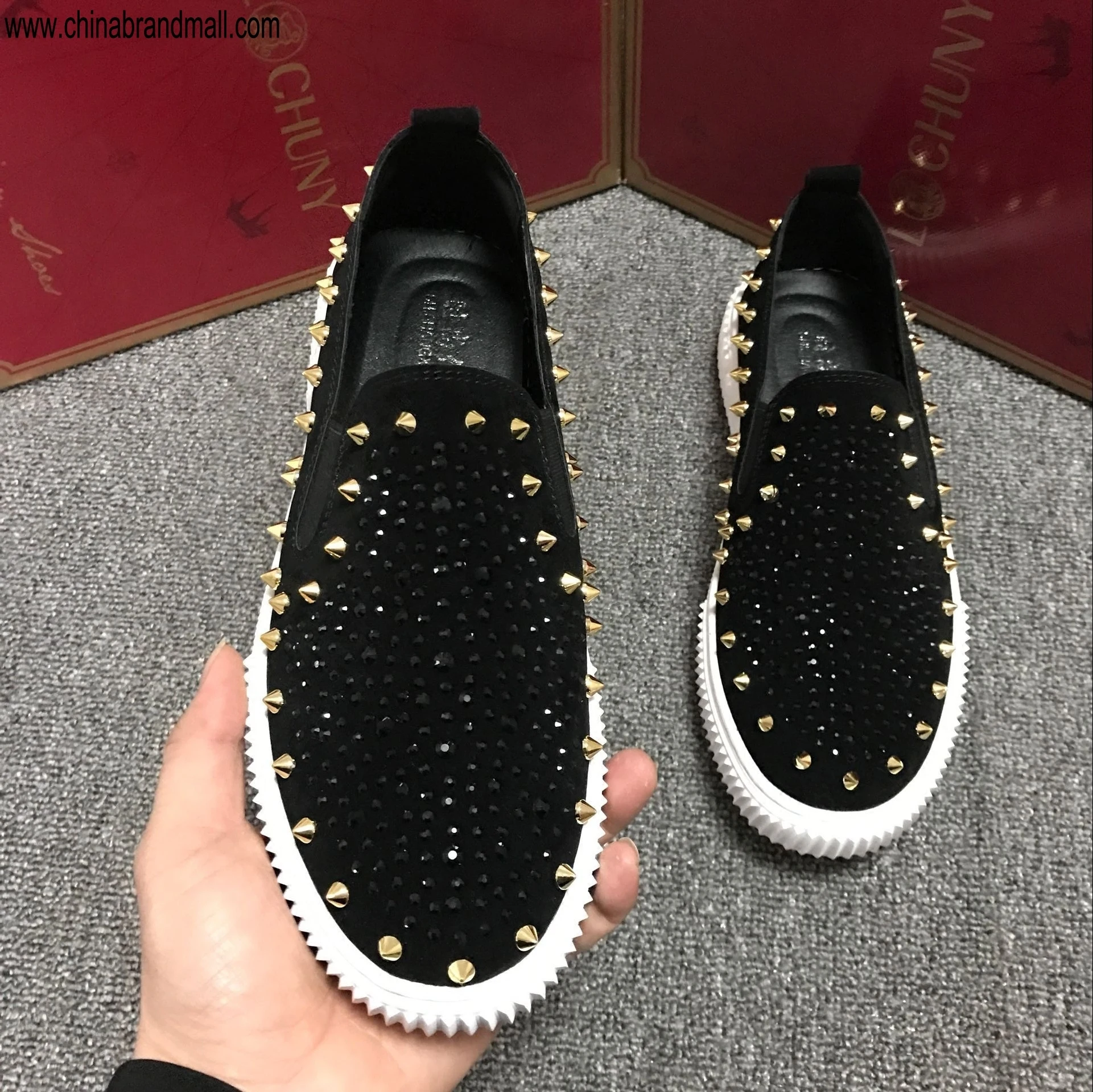 

2019 Men Luxury Brand loafers Spikes shoes Black Red Diamond Rhinestones Casual Flats sneakers wholesale Dropshipping