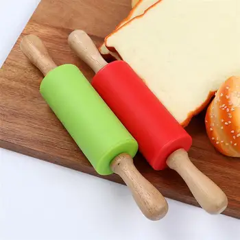 

2pcs Silicone Rolling Pin Non-Stick Surface Mini Roller Rolling Stick Kitchen Tool for Children (Random Colors)