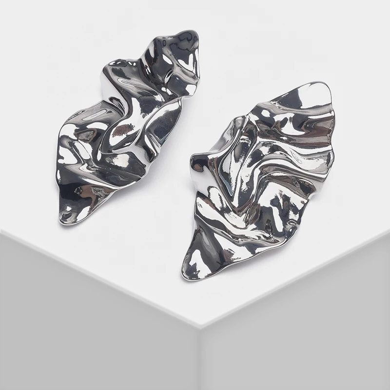 

Prismatic design stylish simple pleated effect metal drop earrings