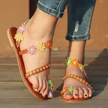 

New Women's Slippers Fashion Bohemian Ethnic Style Flat Shoes Female Round Toe Sandals Rhinestone Sandals Beach Slip-On Slipper