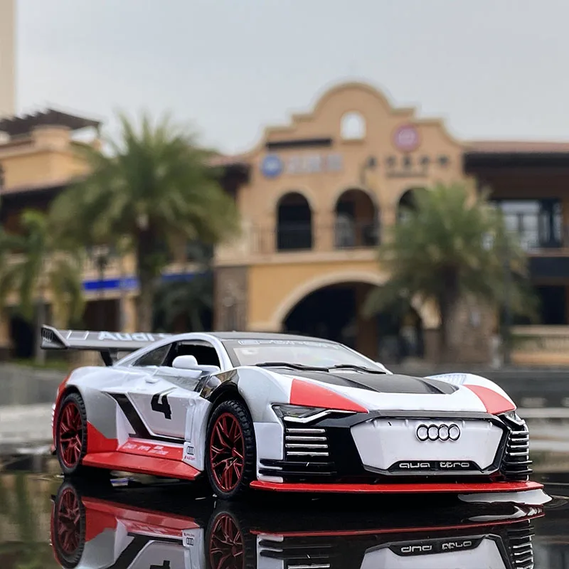 1:32 Audi GT Alloy Sports Racing Car Model Diecast & Toy Vehicle Metal Car Model Sound and Light Simulation Collection Kids Gift 2