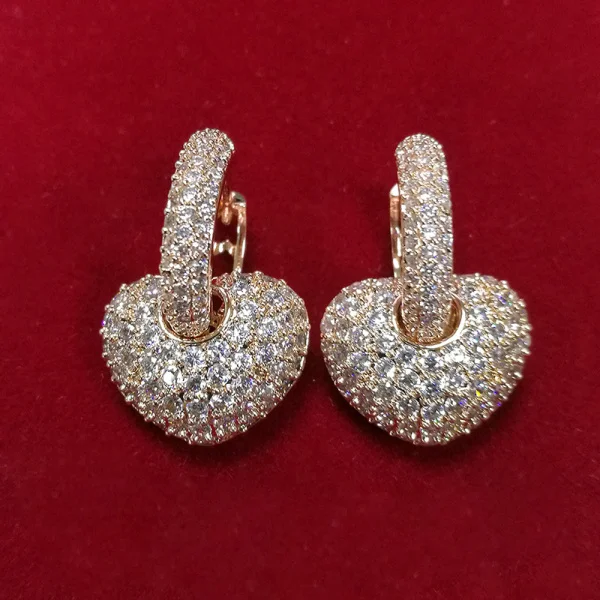 Новинка,, 3 цвета, микро-инкрустированные циркониевые Кристаллы из Swarovski, Персиковое сердце, простые креативные женские серьги