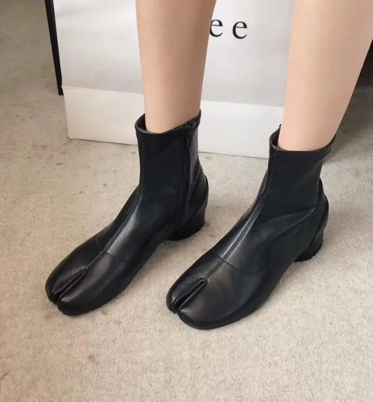 Новинка; дизайнерские эластичные ботинки на молнии в стиле ниндзя; женские Брендовые ботильоны из британской кожи на низком каблуке; Ботинки martin с раздельным носком; botas mujer - Цвет: Черный