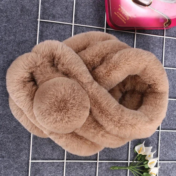 

Women Faux Fur Scarf Winter Imitation Warm Scarf Fashion Thicken Fur Imitation Fur Grass Scarves Tippet foulard femme 2019