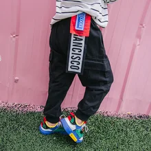 Детская одежда; повседневные брюки для мальчиков; коллекция года; сезон весна-осень; стиль; детская спортивная одежда с несколькими карманами; промышленные длинные брюки