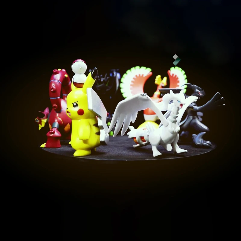 TAKARA TOMY Покемон 10 го поколения 5 8 см Пикачу Reshiram Zekrom аниме форма Горячая фигурка