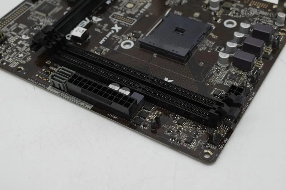 Для оригинальной б/у материнской платы ASRock AM1B M DDR3 AM1|Материнские платы| |