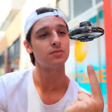 Flynova автоматический Летающий гироскоп спортивная игра игрушка мини летающий гироскоп ротатор светодиодный индукционный самолет палец декомпрессия игрушка