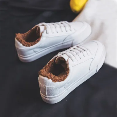 Белые туфли с плюшевой подкладкой Женская осенне-зимняя водонепроницаемая кожаная теплая обувь в Корейском стиле г. Женская однотонная обувь на меху, Размеры 35-40