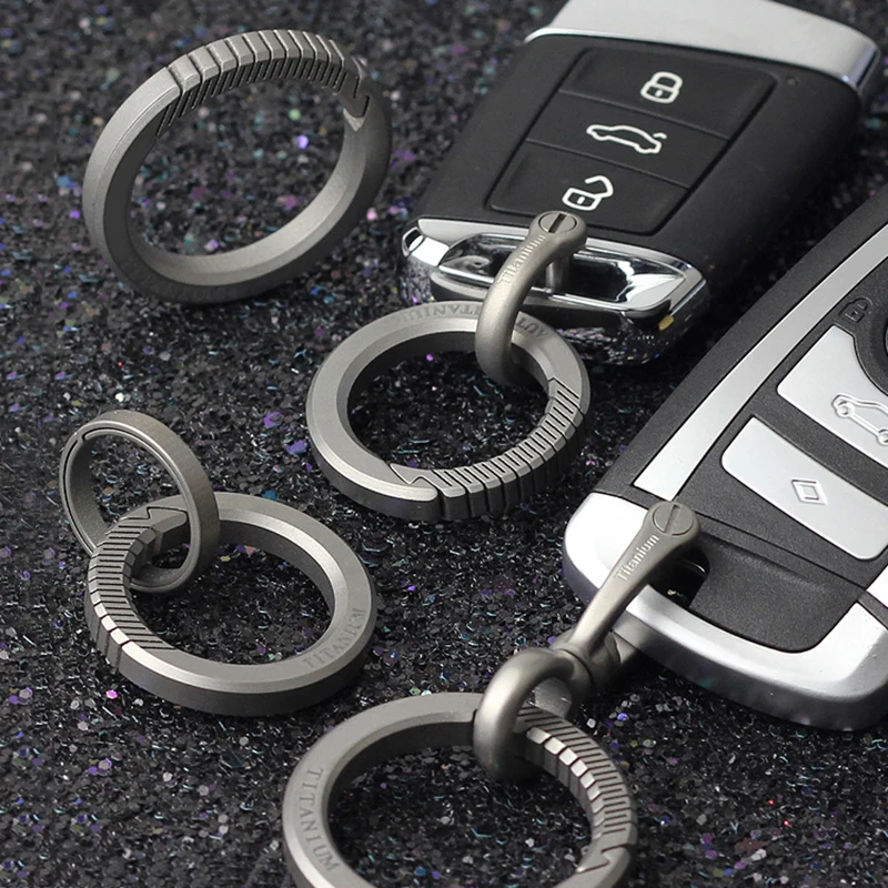 Porte-clés rotatif en titane pour hommes et femmes, clé de voiture de luxe  EDC, pendentif boucle pour petit ami, bijoux meilleur cadeau créatif -  AliExpress