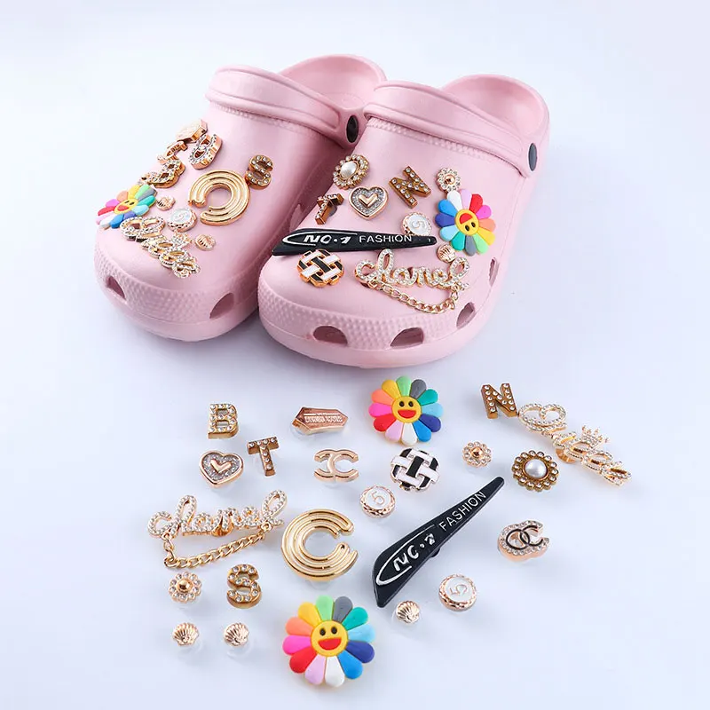 1 Set New Croc Charms Designer Bling Rhinestone Flower Shoe Charms Fashion  Pearl Metal Crocs Decoration Christmas Accessories - AliExpress