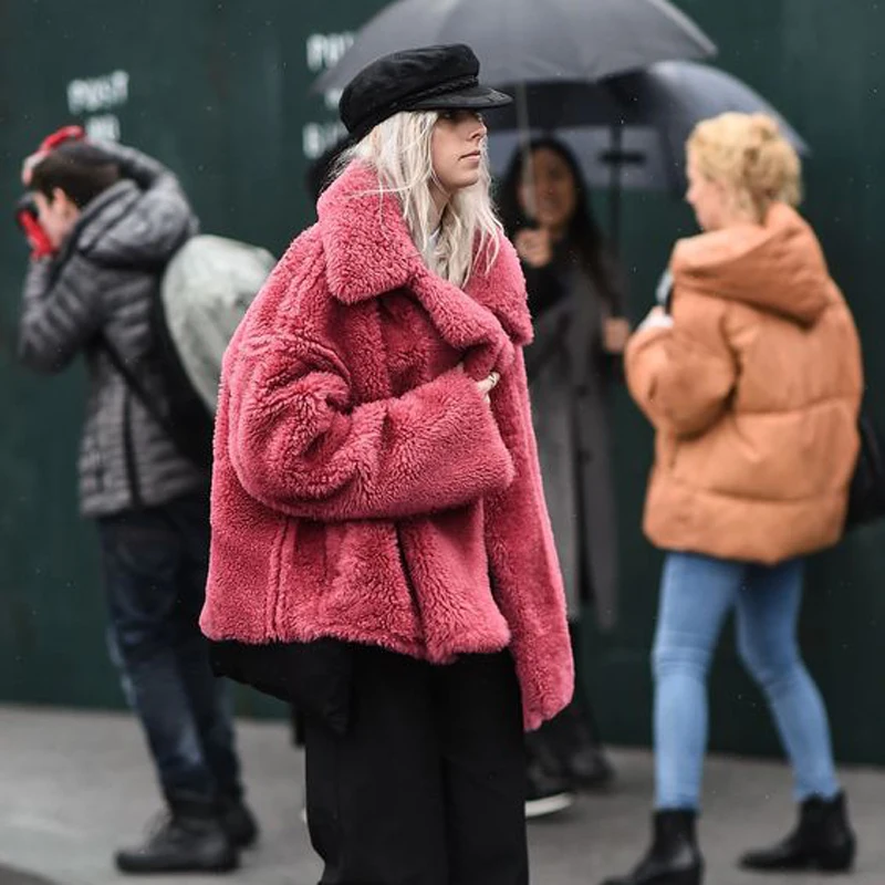 Негабаритный верблюжий искусственный мех плюшевый медведь куртка пальто для женщин Зимняя мода уличный стиль теплое пальто Верхняя одежда Пальто из овечьей шерсти