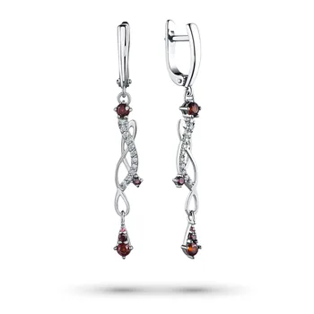 

Earrings in white gold with diamonds and garnets e0919sg01203620