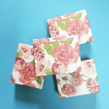 

Square Rose Gift Boxes Flower Box Wedding Candy Box Gift Kraft Paper Chocolate Cookies Boxes Women's Gift Packaging 50pcs/lot