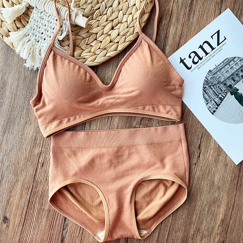 as picture show Wriufred Cotton underwear comfortable and unbound bra set sports style lingerie sets tube top rimless gathers sleep bralette - Цвет: as picture show