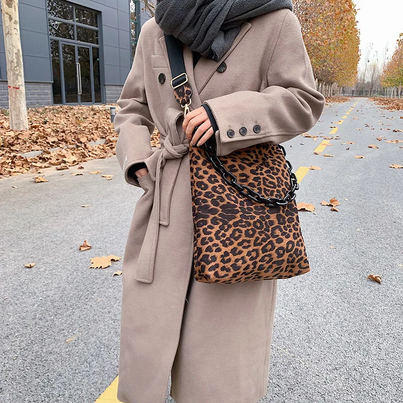 

2020 New Leopard Print Bucket Bag for Women Flannel Chain Shoulder Bag Portable Lady Large Capacity Handbag Female Diagonal Bags