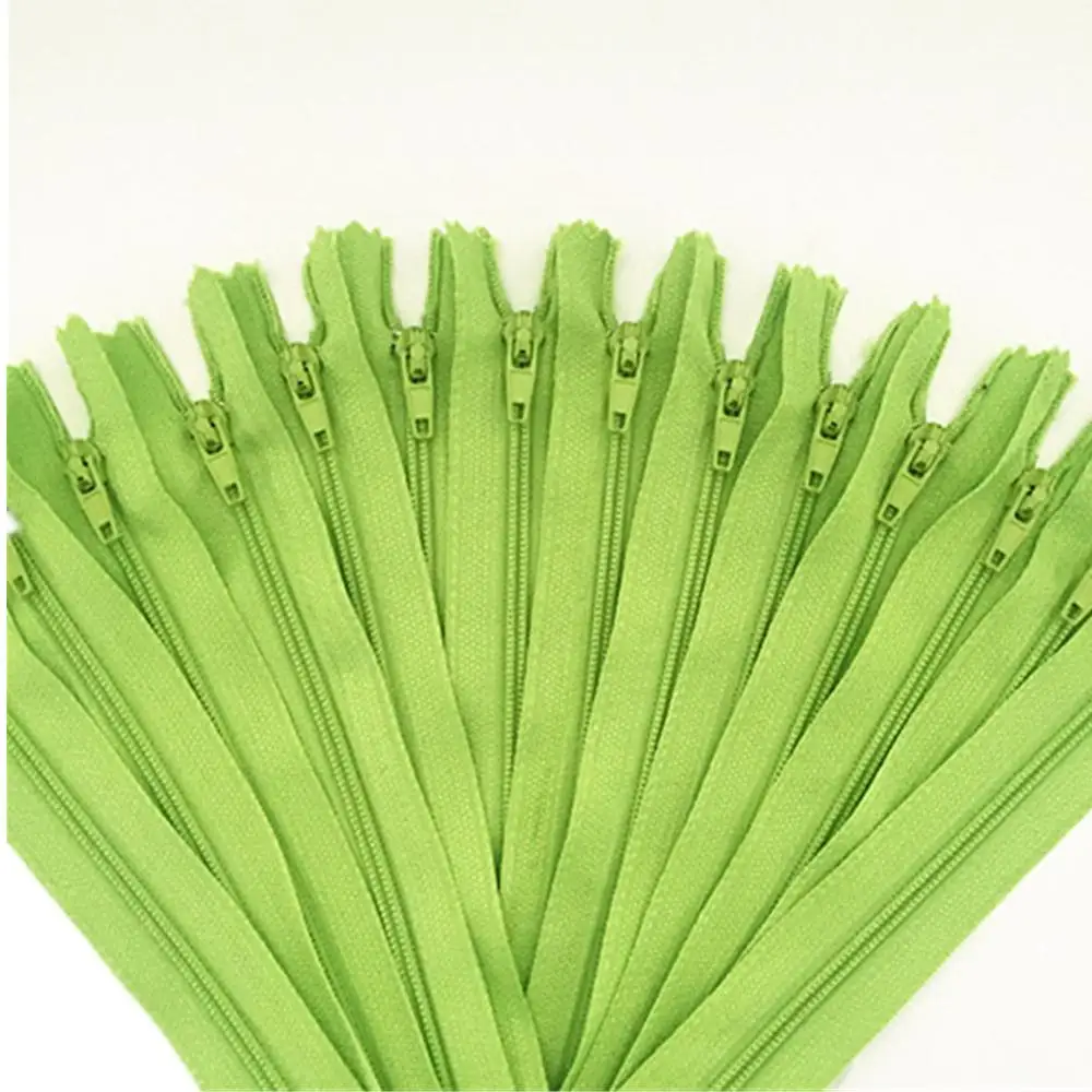

10 pcs. Light green 40cm (16 inches) nylon coil, zipper, tailor, crafter and fgdqrs