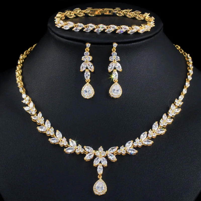 gold color CWWZircons 3 шт. женский костюм большой золотой ювелирный набор со светящимся кубическим цирконием капля Дубай невесты ожерелье серьги и браслеты T370 - Окраска металла: gold color