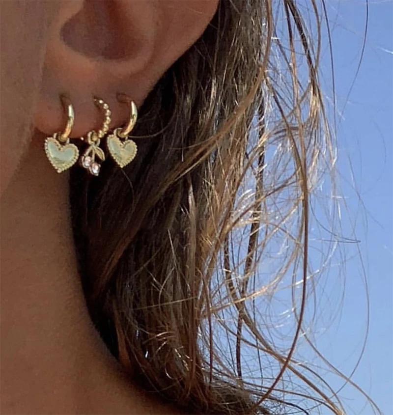 

Dangle Earrings 4Pcs/Set Love Heart Gold Small Hoop Earrings Cherry Heart Rhinestone Earrings for Women Cute Romantic Trendy
