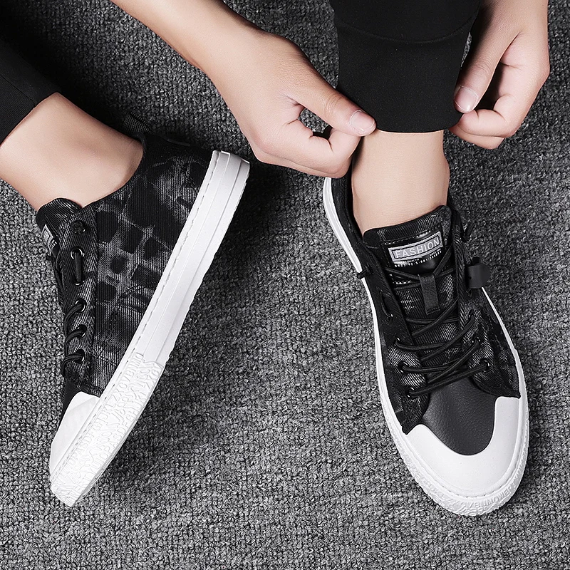 Zapatos de lona clásicos para hombre, zapatillas masculinas vulcanizadas informales con cordones, a la moda, de suela baja, baratas