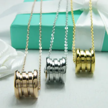 

Fashion Pendant Necklace Beautiful Jewelry Personality Classic Style Four Circle Shapes Send Lovers Christmas Gifts 2019 new hot