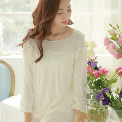 Spring And Autumn Nightgown Women's Autumn Long Sleeve Thin Modal Cotton Princess Court Porous Embroidered Floral Embroidered Tr - Цвет: White