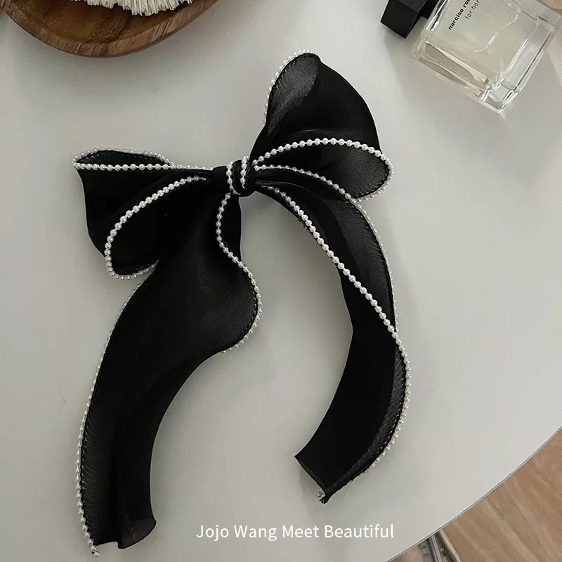 01 black spring clip