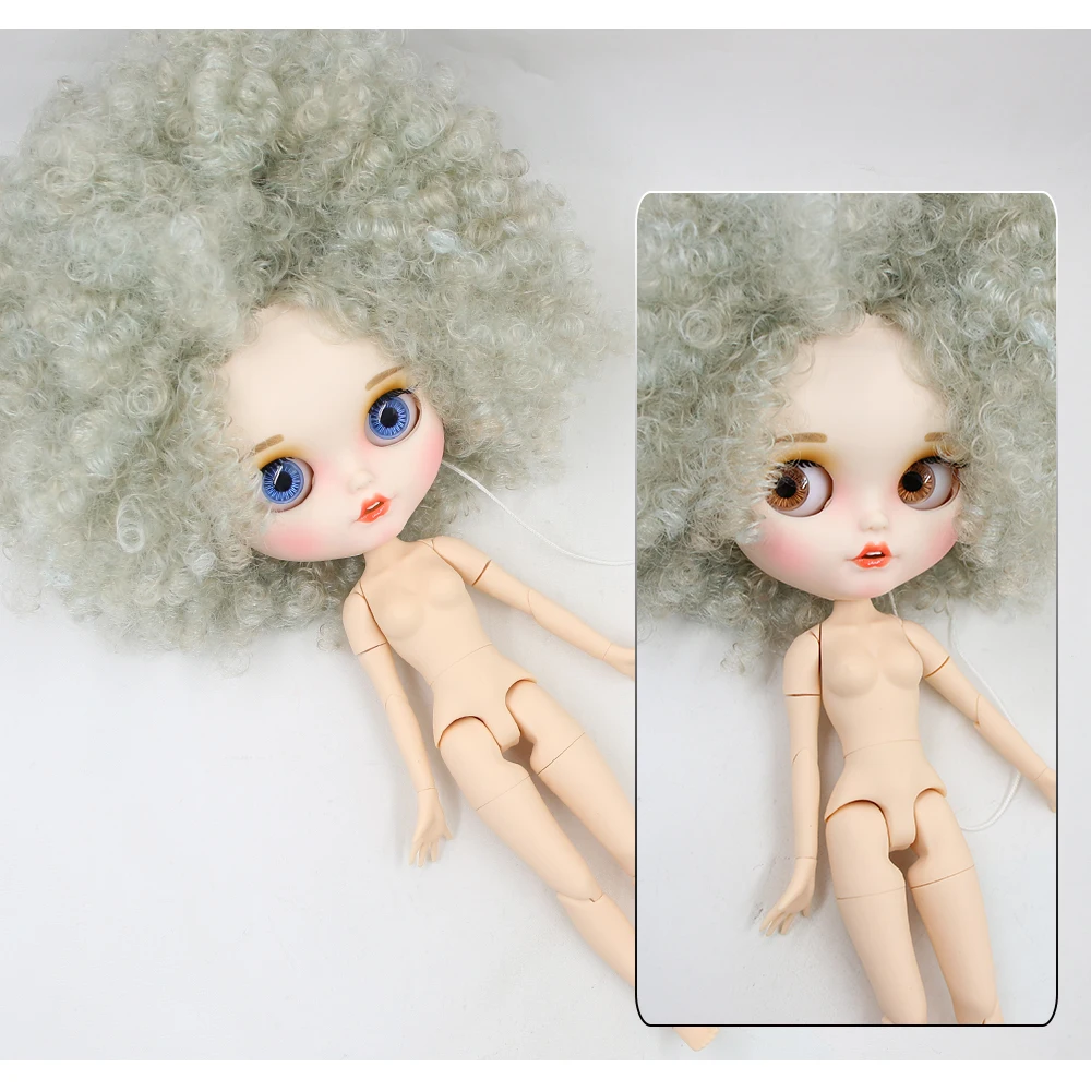 Neo Blythe Doll with Silver Hair, White Skin, Matte Smiling Face & Custom Jointed Body 1