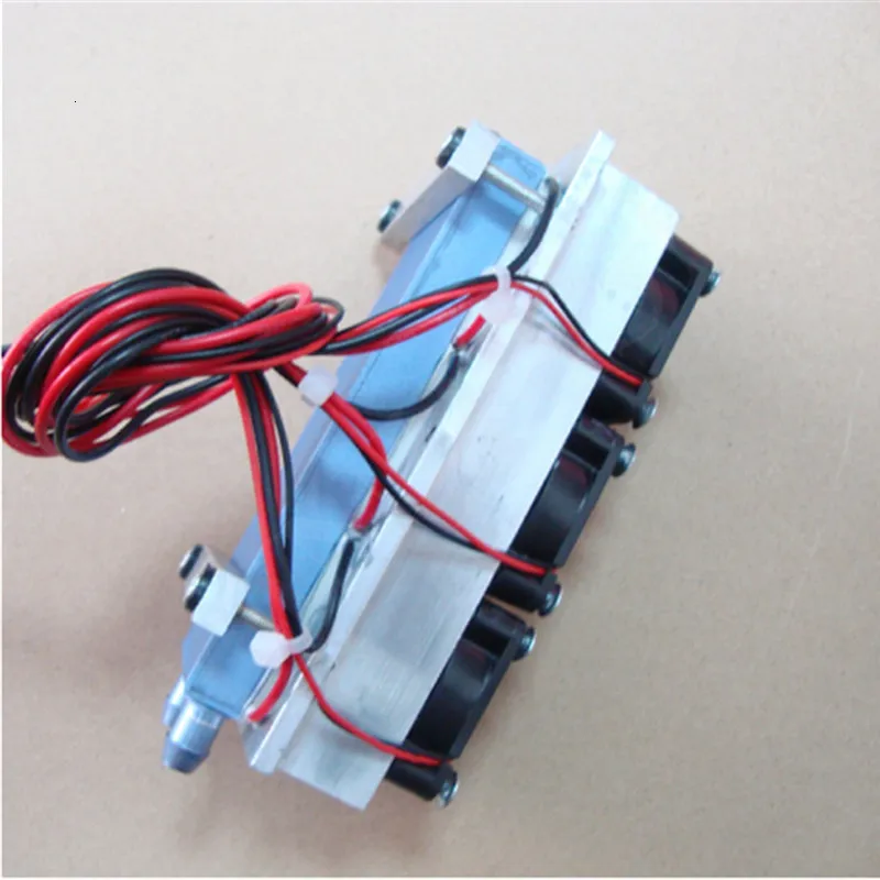 Elektronikus Hűtőszekrény Kis Félvezető Hűtés És Légkondicionáló Modul