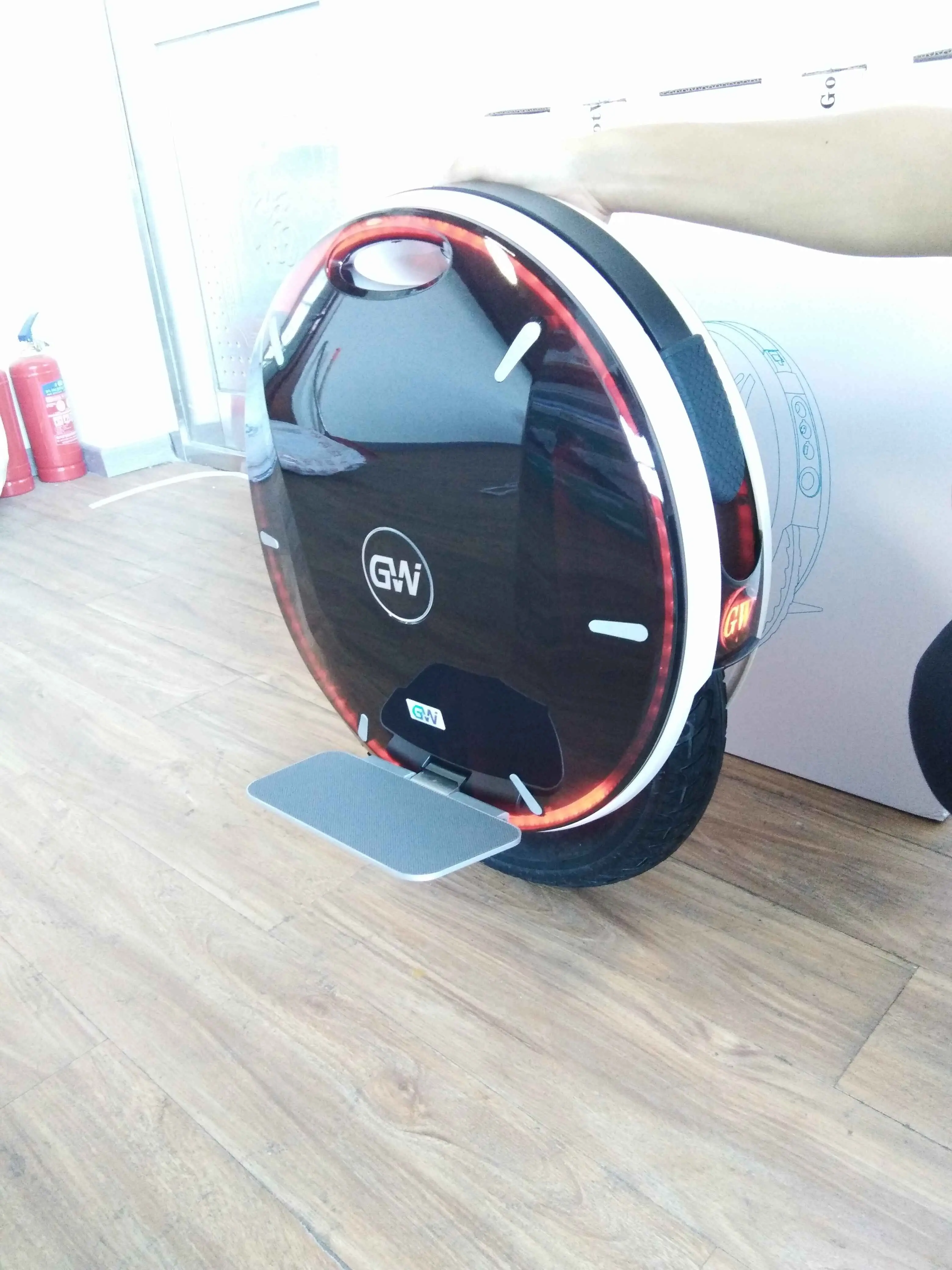 Gotway Nikola электрический самокат monowheel, Одноколесный самокат 84V 1600WH, 2000W мотор самобалансирующийся скутер