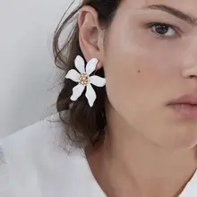 MANILAI, асимметричные металлические серьги-гвоздики с большим цветком для женщин, трендовые женские ювелирные изделия в виде металлического листа, большие серьги