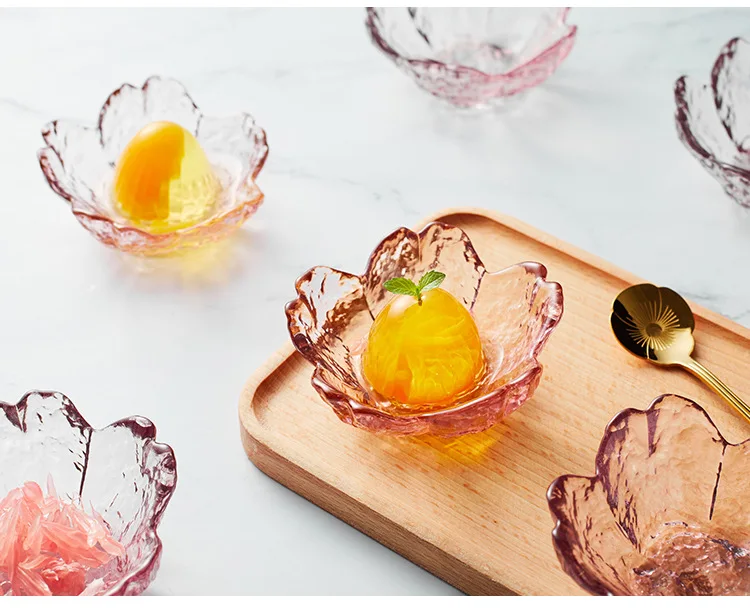 Flower Shape Plate Gold Saucer Cherry Blossom Dish Pink Petal Dish Household Sauce Dipping Dish Seasoning Dish Crystal