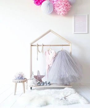

Portable Kids Wooden Clothing Racks with Wheels Creative Garment Organizer Display for Shops Stores with Hanging Rod