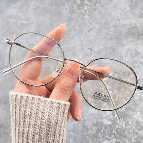 Anti-Blue Light Glasses Ultra Light Frame Computer Goggles Eye Protection Oversized Eyeglasses Women Fashion Glasses