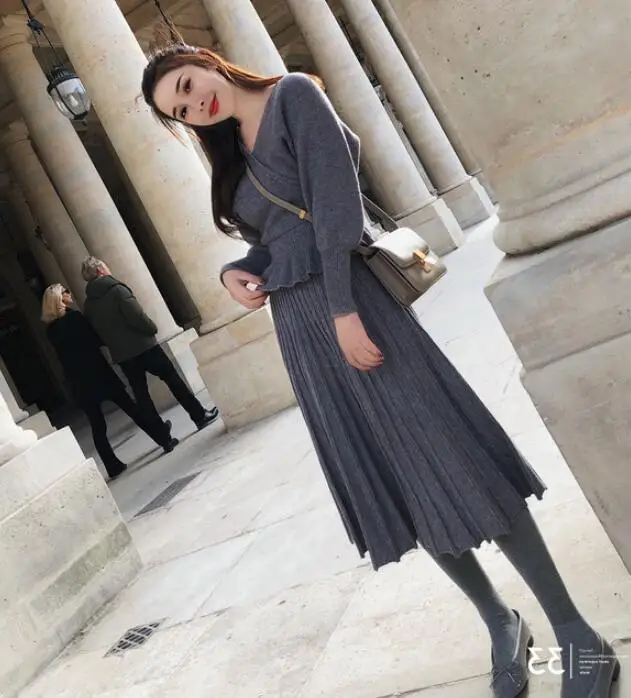 picture color Новинка, Женский вязаный свитер, комплект из 2 предметов, модный топ с рукавами «летучая мышь» с оборками и v-образным вырезом+ комплект с плиссированной юбкой, вязаный комплект для близнецов - Цвет: picture color