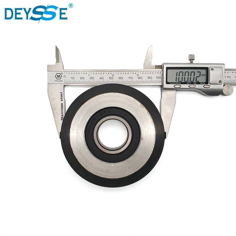 China Manufacturer Black Nylon Surface Stainless Steel Bearing 6204 Escalators Wheels