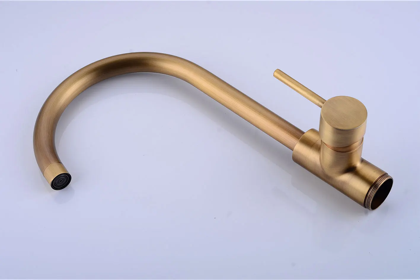 Vidric Bathroom Bath Spout Shower Floor Mount Shower set Mixer Valve Brass Material Bathtub Filler Mixer Taps Gold/Black/Chrome