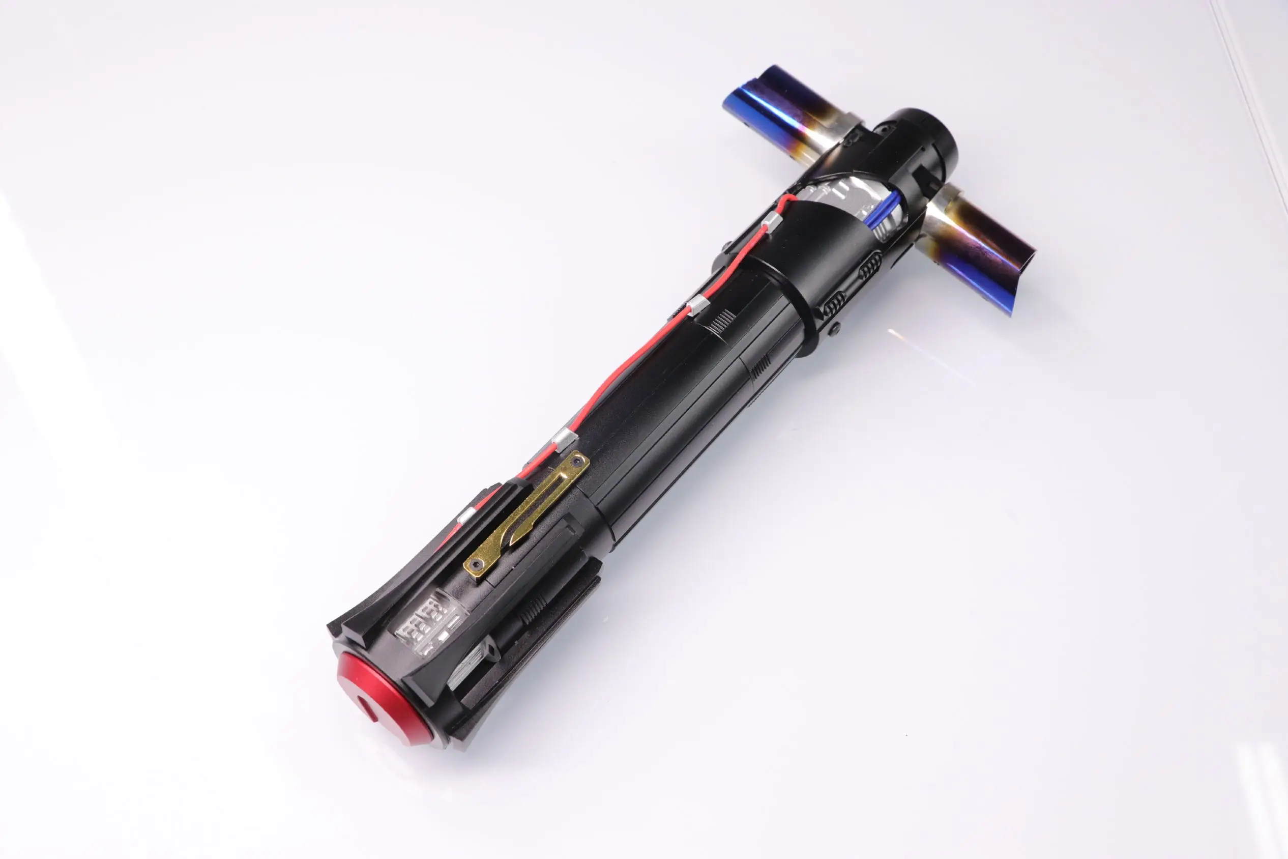 Рисунок 3 - Металлический крест лазерный меч