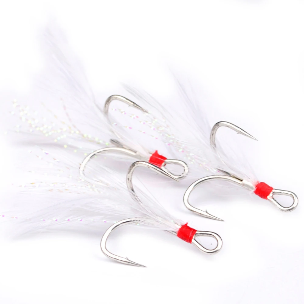 

10pcs Fishing Hooks High Steel Carbon Material Treble Fishing Hook with Feather Pendant Round Folded Saltwater Bass Tackle Tools