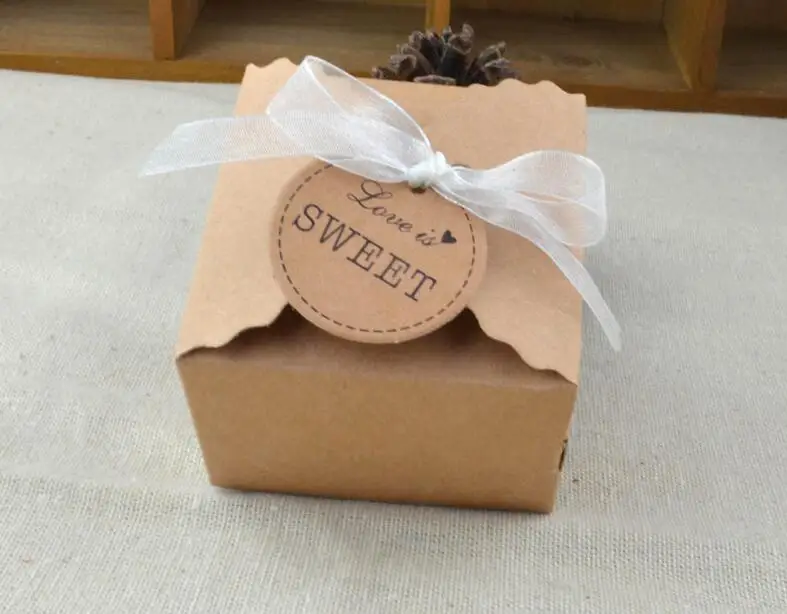 

100 pieces Wave pattern European retro DIY kraft paper candy boxes Square paper candy box